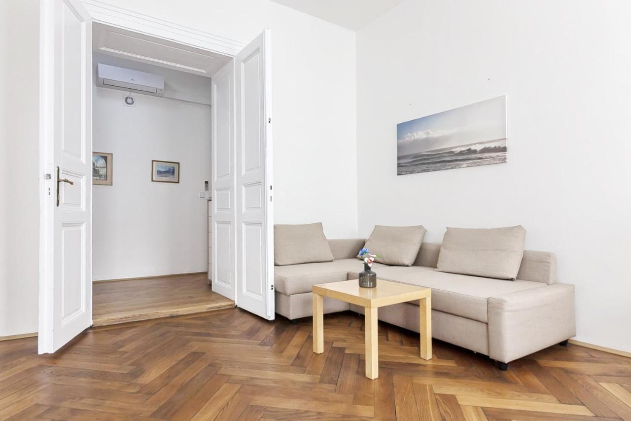 Aparthotel Wenceslas Прага Экстерьер фото