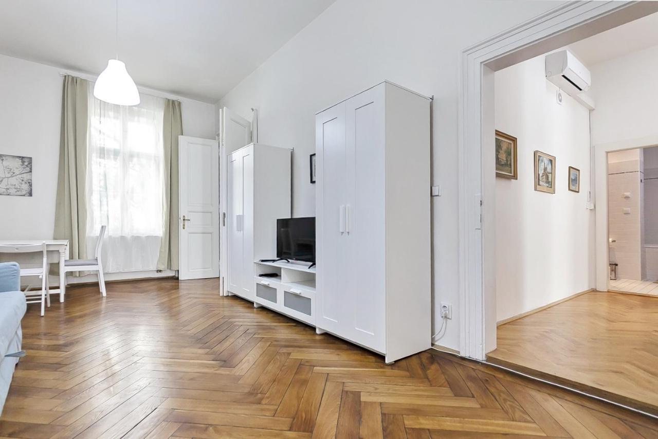 Aparthotel Wenceslas Прага Экстерьер фото